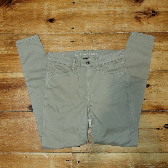 American Eagle Outfitters Denim - American Eagle Super-Stretch High-Rise Tan Jegging Size 8
